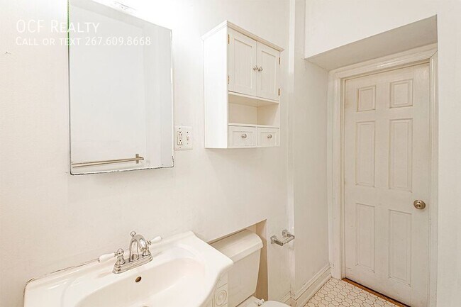 Building Photo - Beautiful One Bedroom / One Bathroom Condo...