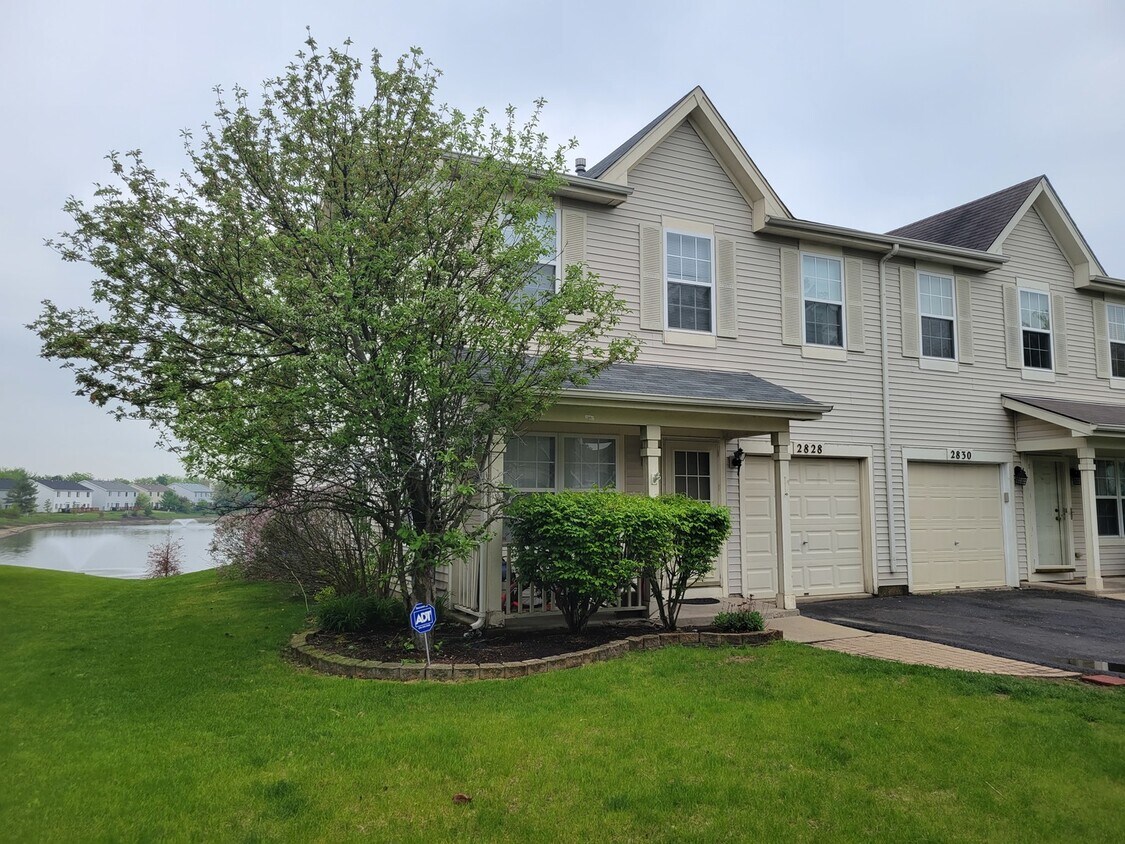 2828 Cedar Glade Dr Unit 2828, Naperville, IL 60564 Condo for Rent in