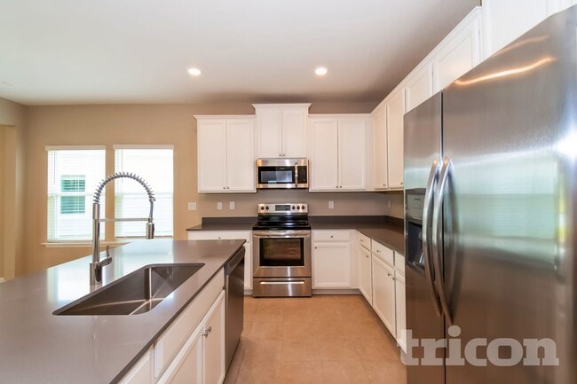 Building Photo - 10148 Pavnes Creek Dr