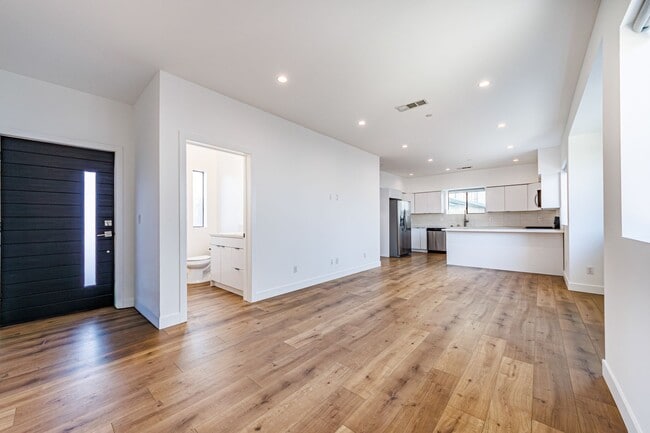 Foto del edificio - 705 Benton Wy