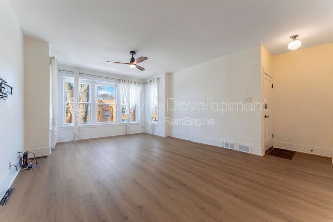 Building Photo - 5737 N Washtenaw Ave