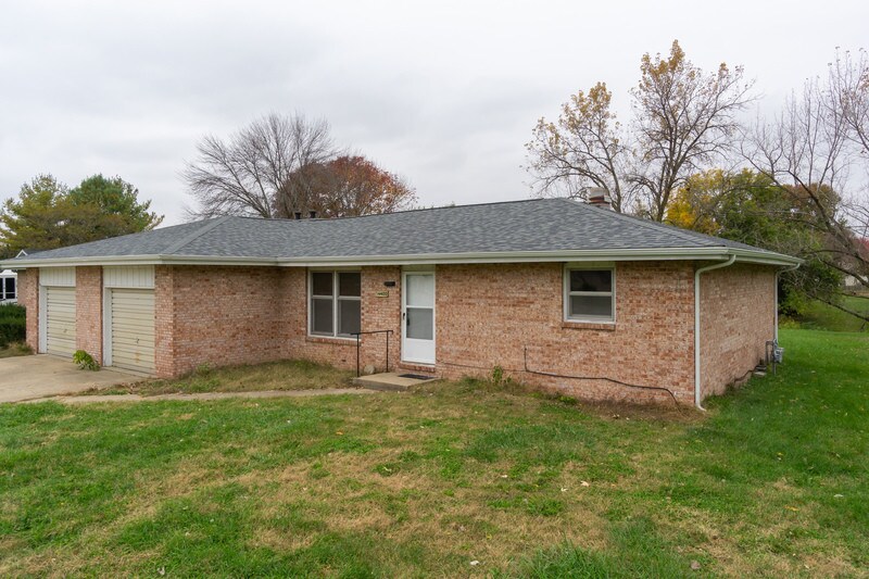 Primary Photo - 14400 Pioneer Dr