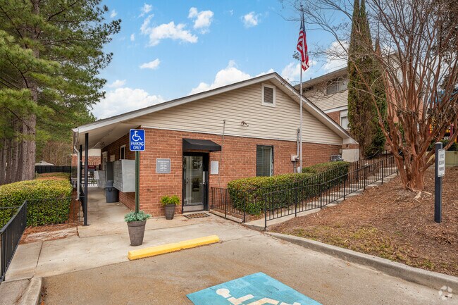 OFICINA DE ARRENDAMIENTO - Willow Ridge