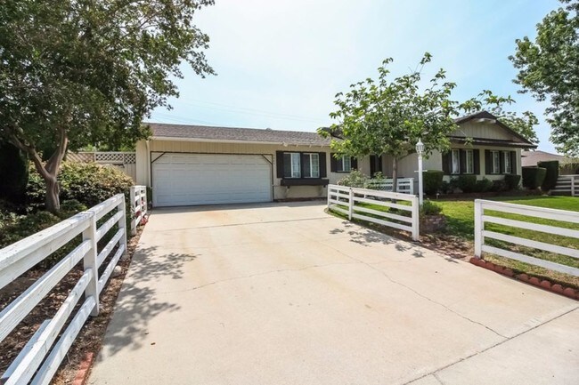 Foto del edificio - 5645 Elm Ave