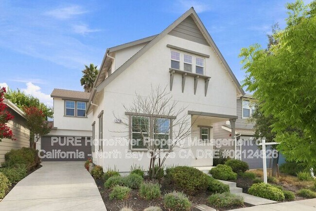 Building Photo - 1718 Linden Ln