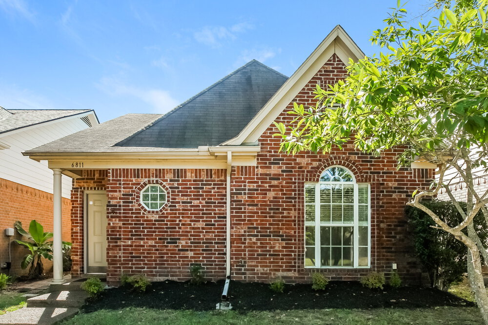 Foto principal - 6811 Seaside Dr