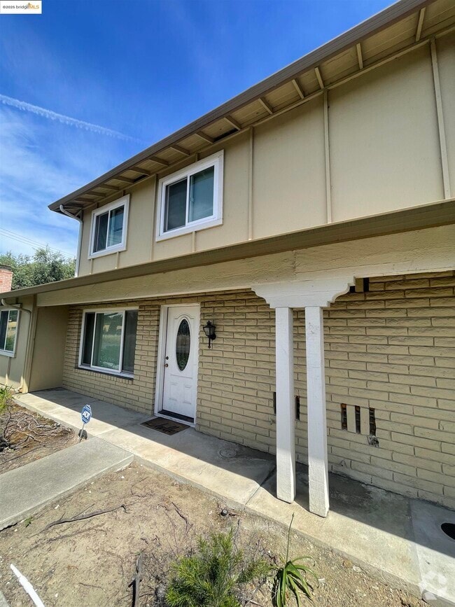 Building Photo - 35 Fountainhead Ct