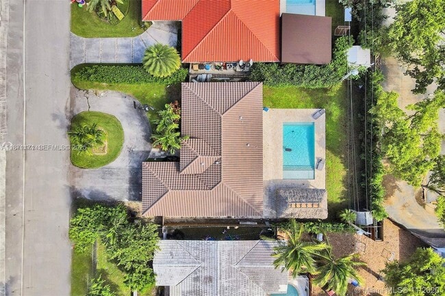 Foto del edificio - 2190 NE 122nd St