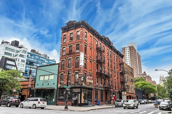 Foto del edificio - 457 W 17th St