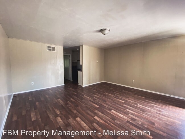 Building Photo - 2107 Bowie Dr