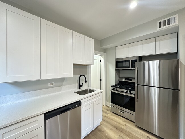 Foto del edificio - 3729 N Kenmore Ave