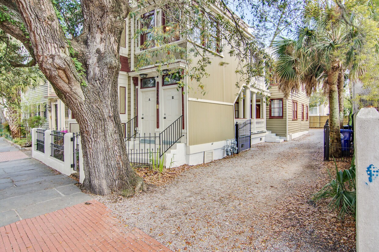 Primary Photo - 226 Rutledge Ave