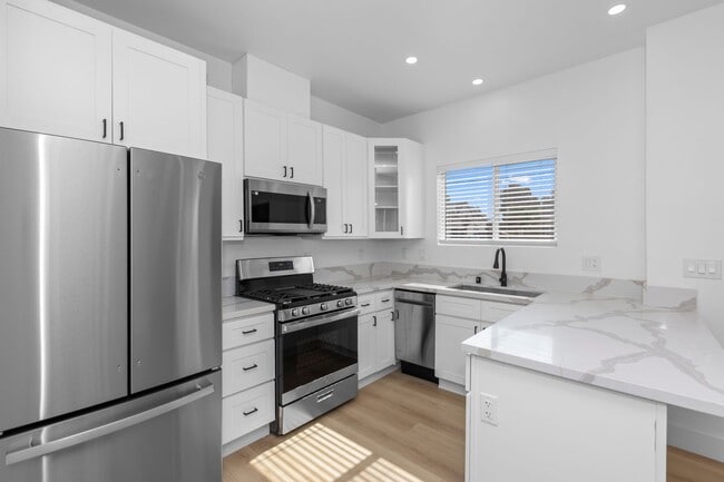 Foto del edificio - 6704 Saranac St