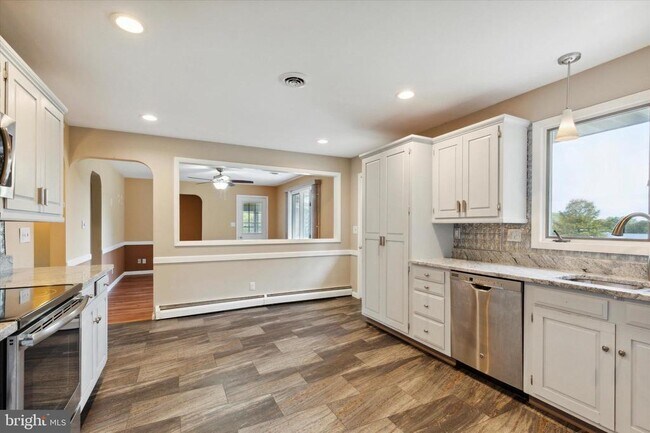 Building Photo - 5421 Vera Cruz Rd