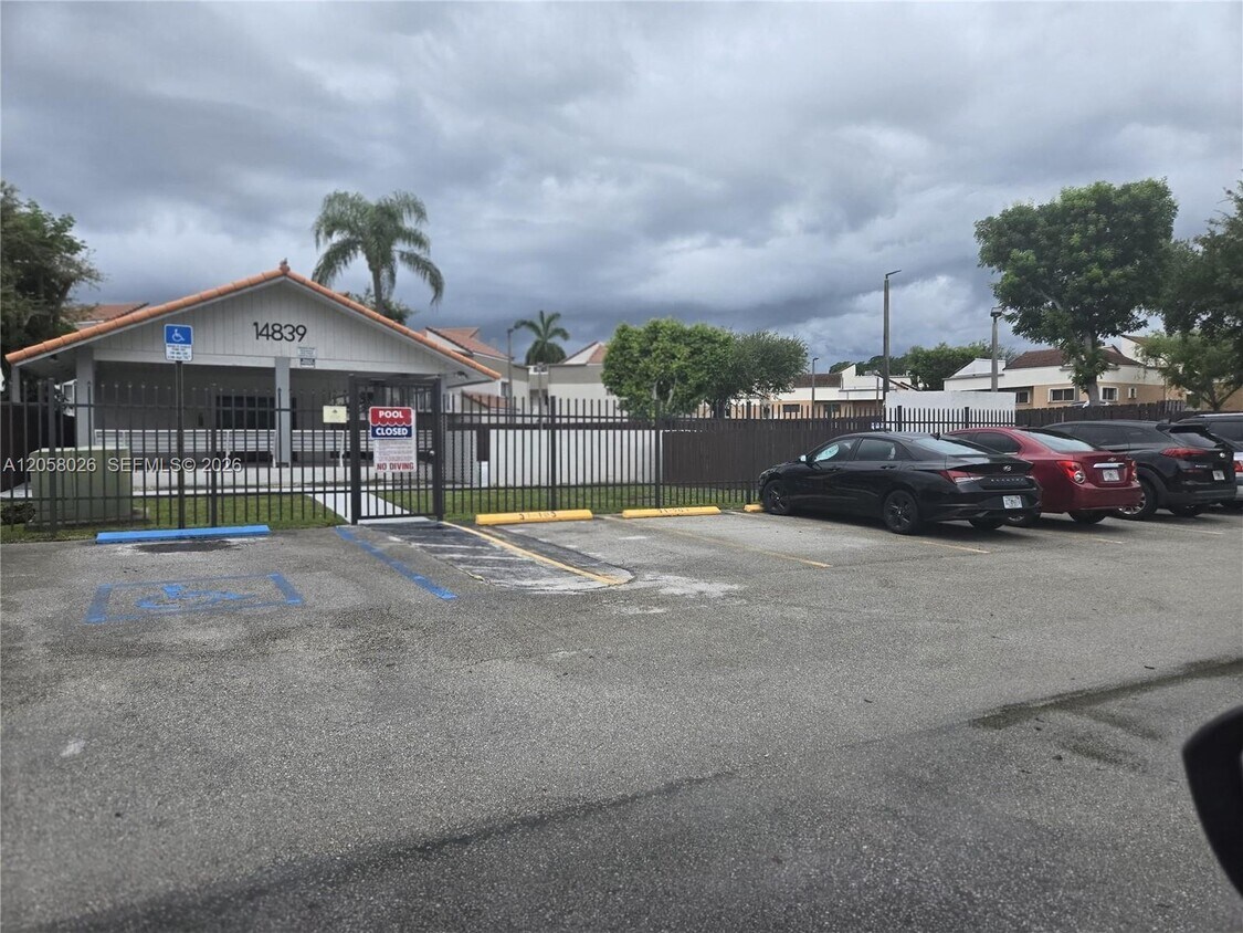 Foto del edificio - 14835 SW 80th St