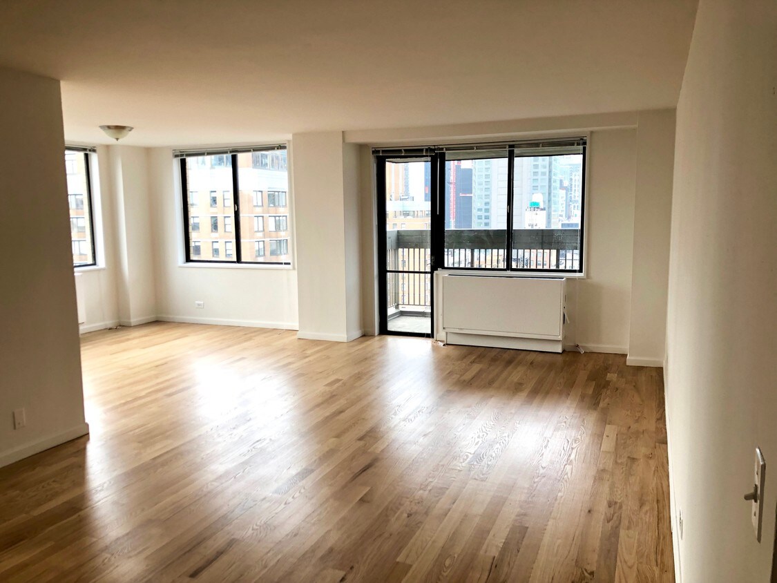Primary Photo - 201 E 34th St