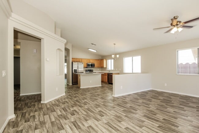 Building Photo - 12417 W Mandalay Ln