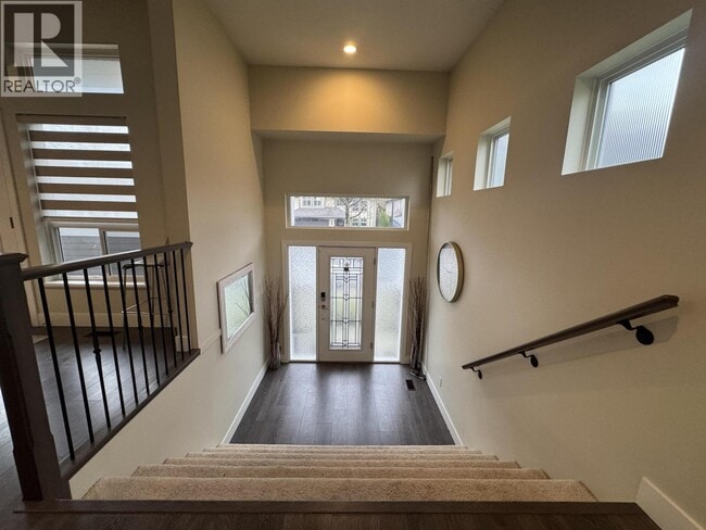 Building Photo - 23944-23104 104 Ave