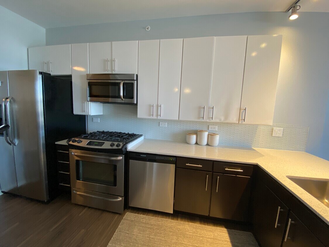 Foto principal - 207 S Desplaines St