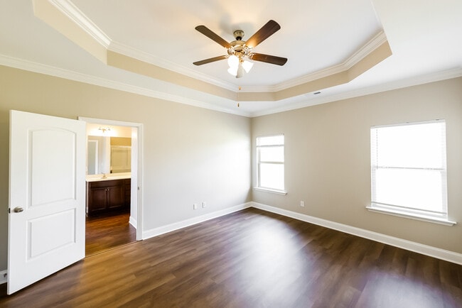 Building Photo - 306 Addison Ct