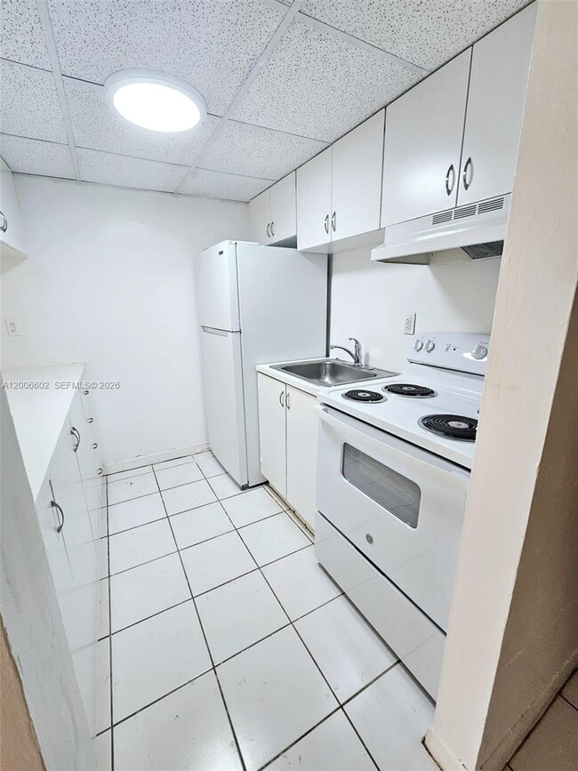 Foto del edificio - 251 NW 177th St
