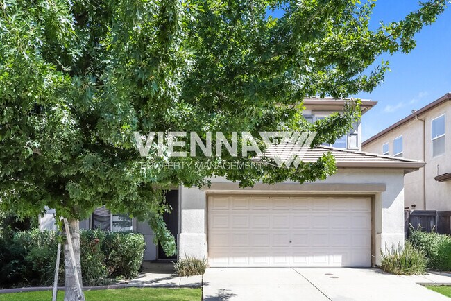 Foto del edificio - Spacious 4 Bedroom Home in North Natomas