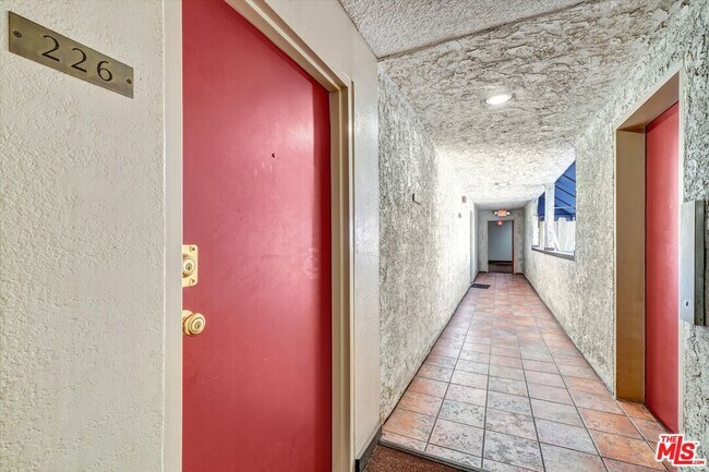 Building Photo - 18530 Hatteras St