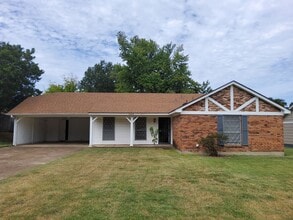Building Photo - 3169 Altruria Rd
