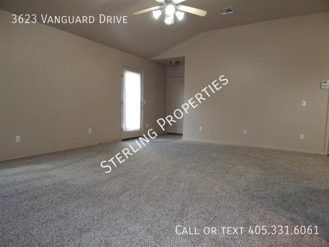 Building Photo - 3623 Vanguard Dr
