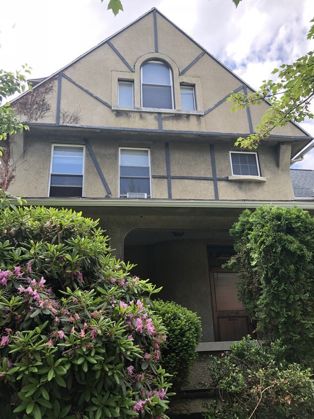 Foto principal - 535 Monroe Ave