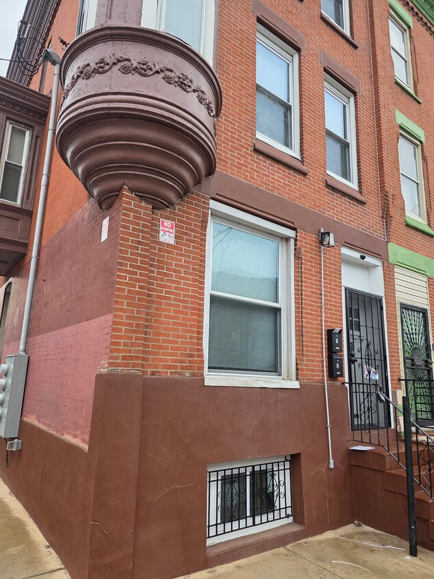 Photo - 2813 W Oxford St (Philadelphia, PA)