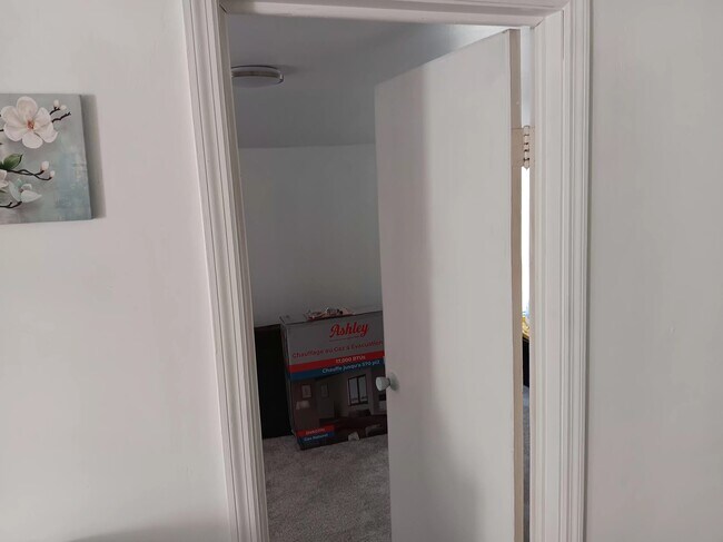 Building Photo - 206 2nd St NW