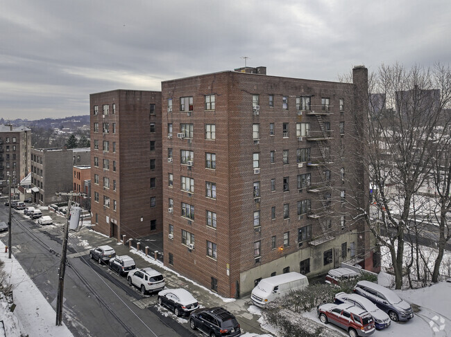 Building Photo - The Caterina