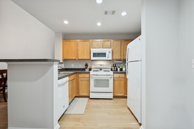 Kitchen - 12000 Market St