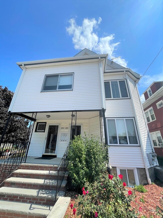 Foto del edificio - 224 Harvard St