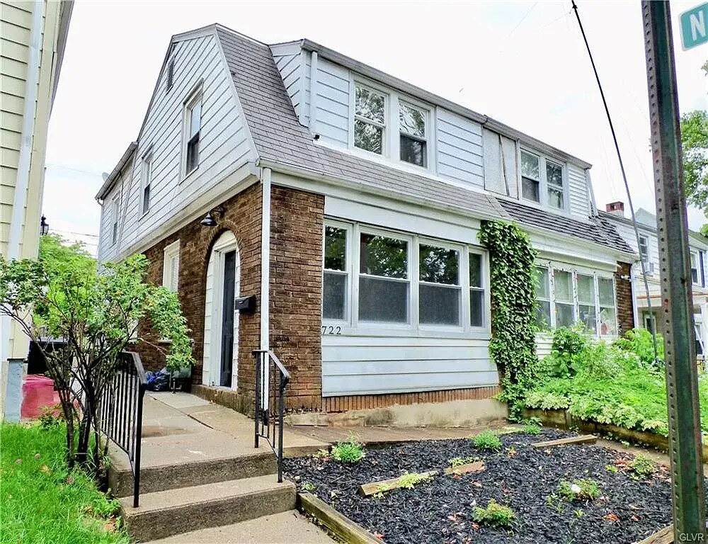 Primary Photo - 722 Hawthorne Rd