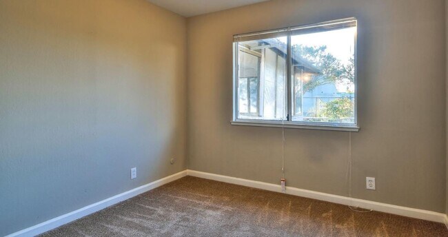 Foto del edificio - 1206 Elliott Dr