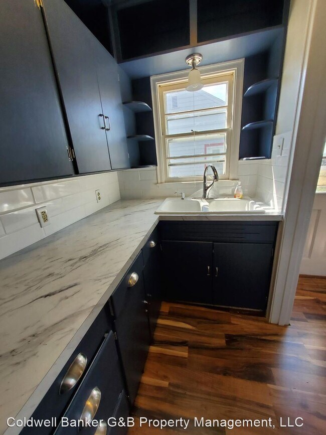 Foto del edificio - 3 br, 1 bath House - 840 SW Parkview St