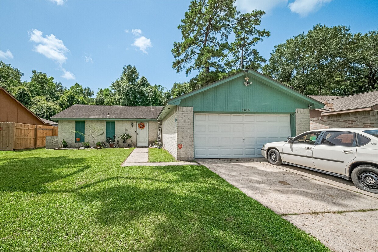 Primary Photo - 7010 Foxmar Ln