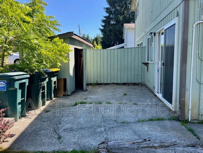 Foto del edificio - 1701 Cowgill Ave