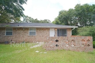 Building Photo - 2304 Hartsfield Ct