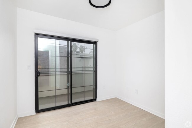 Interior Photo - Luxe West