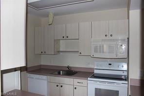Building Photo - 6494 Royal Woods Dr