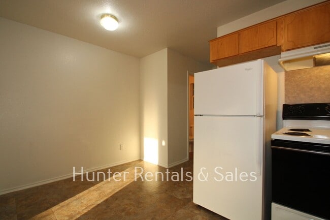 Foto del edificio - Summer Move In!!!