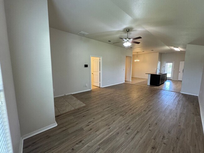 Foto del edificio - Available House in Windstone