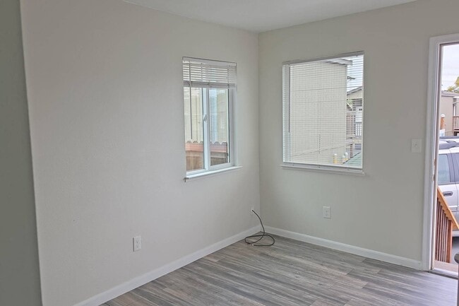 Foto del edificio - 1161 Benicia Rd
