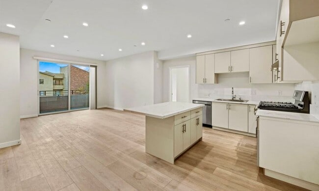 Foto del edificio - 423 Oak St