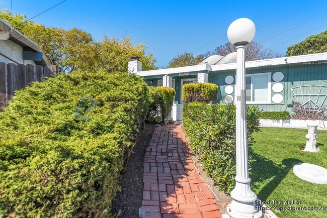 Building Photo - 16 Tasco Ct