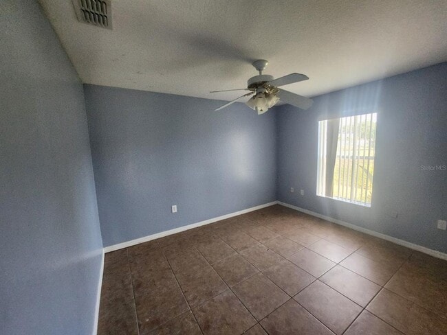 Building Photo - 635 Bluebill Ct
