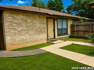 Foto del edificio - 8873 Meadow Trace St